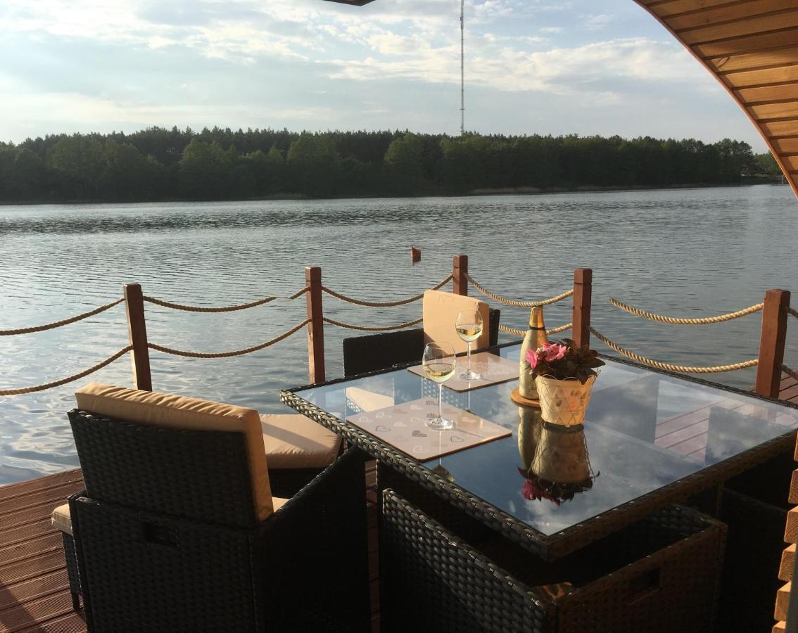 Hotel Houseboat Slesin Exterior foto